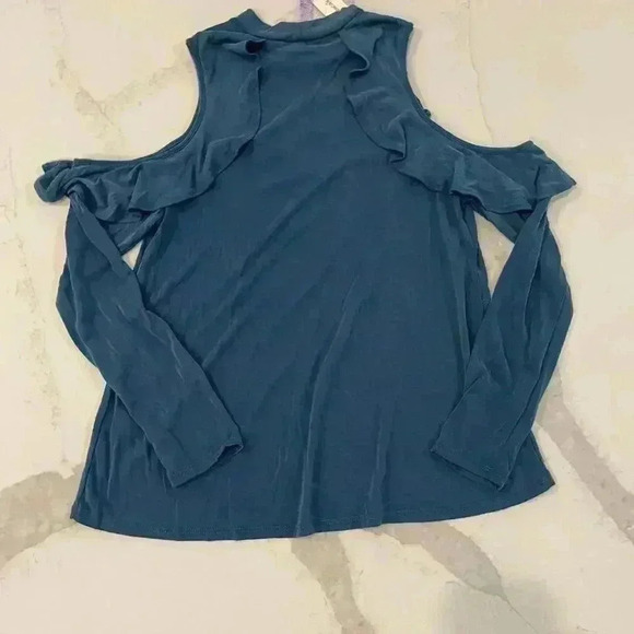 Francescas NWT Alya Blue Cold Shoulder Ruffle Long Sleeve Blouse Women’s Small - Picture 3 of 8